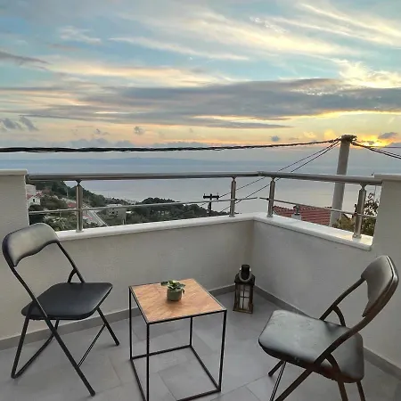 Apartment Sea Sky